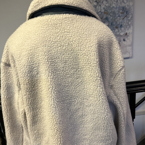 Liv Outdoor Sherpa Jacket. Size XL New $99.99 - Picture 4 of 8